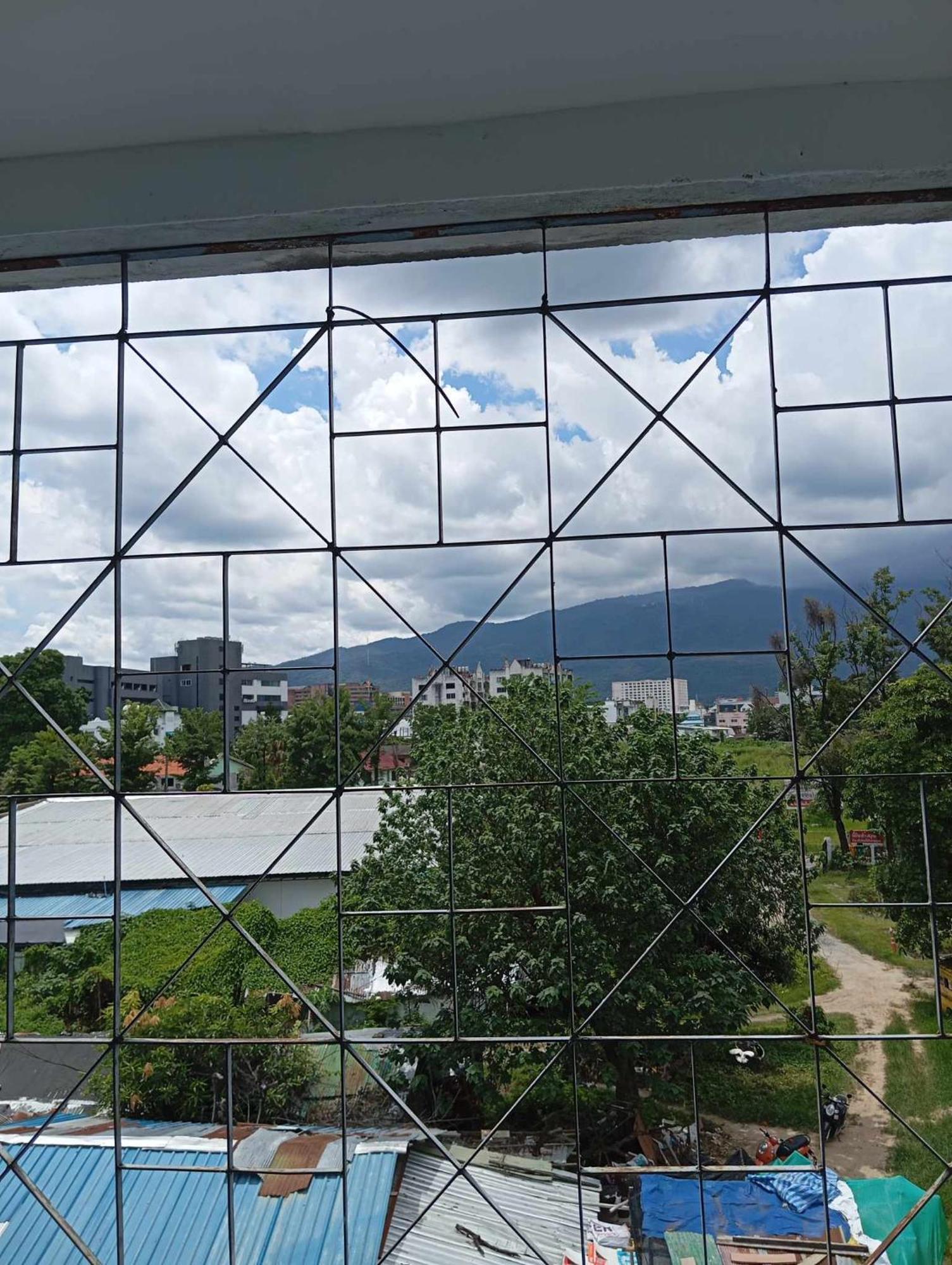 Lita Guesthouse Čiang Mai Exteriér fotografie